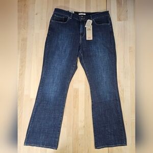 Levis Classic NWT Bootcut Jeans Womens Size 16 33 x 32 Inseam Medium Blue Denim